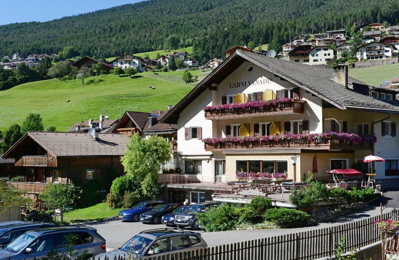 Hotel Garni Vanadis Ortisei Exterior photo