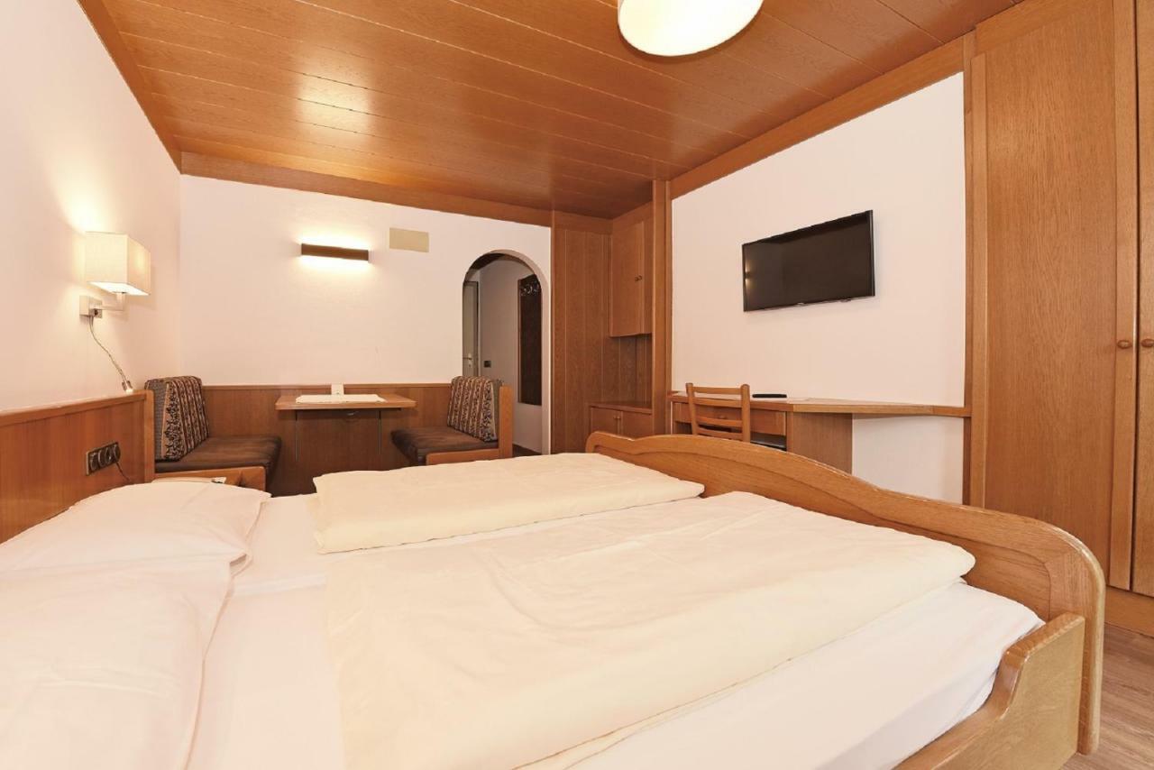 Hotel Garni Vanadis Ortisei Exterior photo